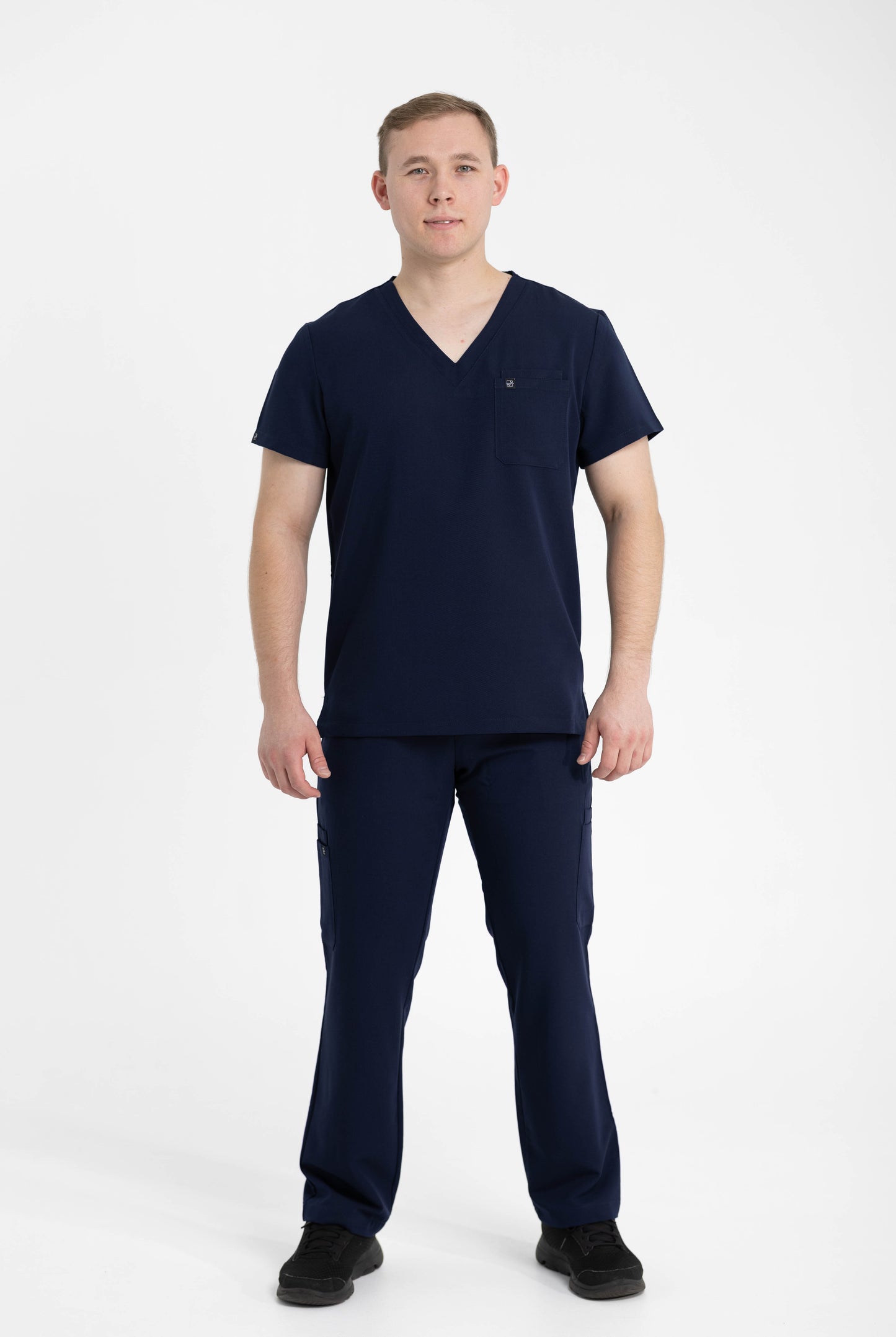 Men's Cargo Scrub Pants in Navy